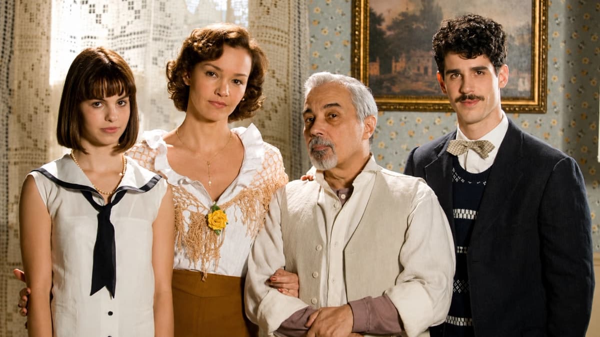 Sthefany Brito, Júlia Lemmertz, Pedro Paulo Rangel e Pedro Neschling em 'Desejo Proibido', 2007 — Foto: Sergio Huoliver/Globo