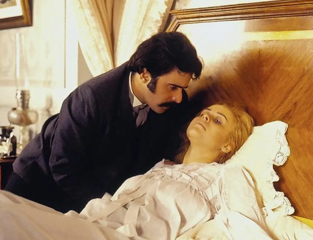 Tony Ramos e Giulia Gam em 'O Primo Basílio', 1988 — Foto: Nelson Di Rago/Globo
